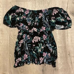 Off the shoulder American Eagle top